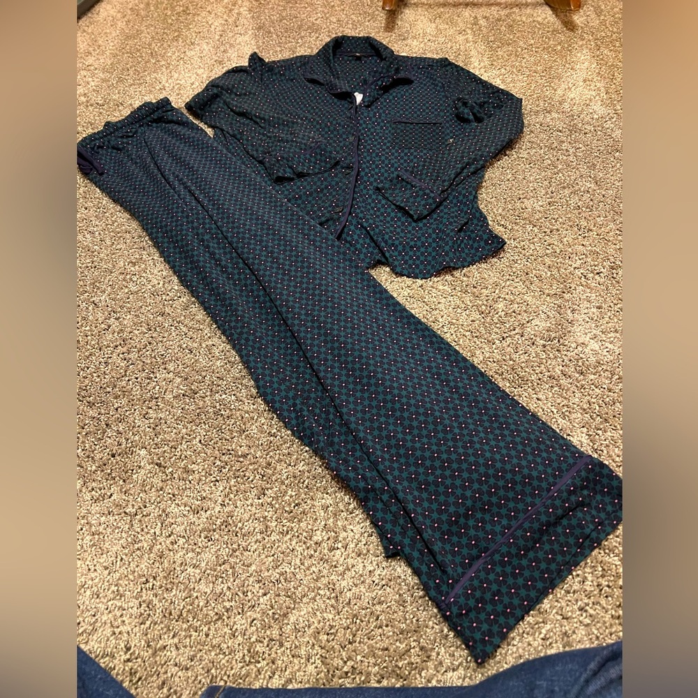 Verawang; Women’s pajama set; sz Large; deep green/black/pink